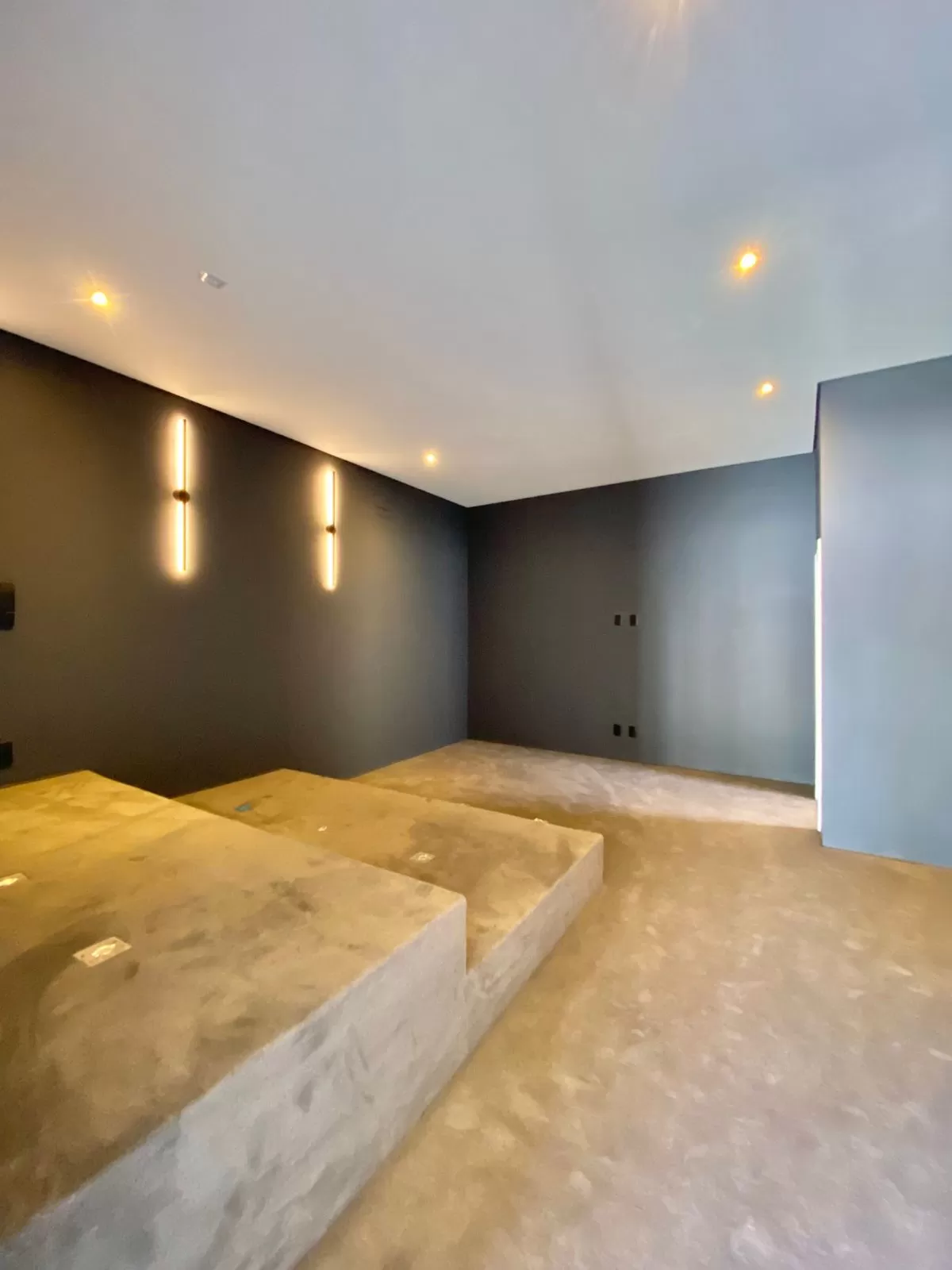 Casa de Alto Padrão à Venda com 3 suítes, piscina e sala de cinema, 287m² no Condomínio Alphaville Nova Esplanada 4 em Votorantim/SP