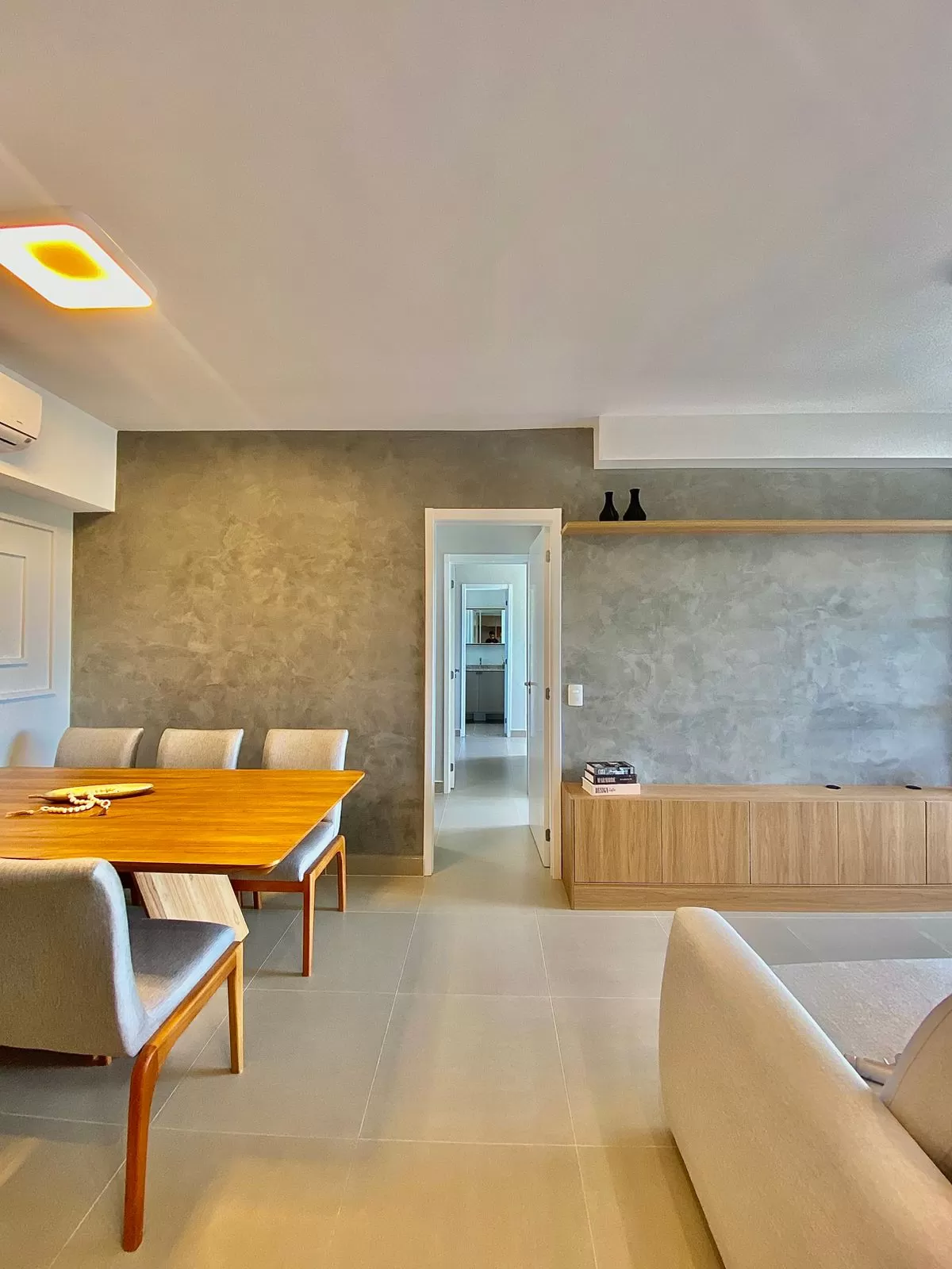 Apartamento Mobiliado à Venda ao lado do Shopping Iguatemi com 3 dormitórios e móveis planejados, 97m² no Condomínio Atmo em Votorantim/SP