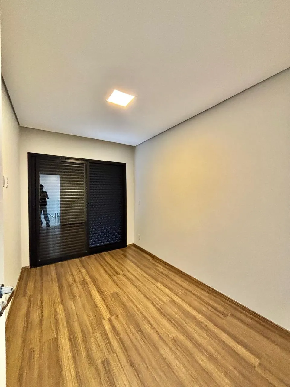 Sobrado à Venda com 3 dormitórios e área gourmet com churrasqueira, 140m² no Condomínio Vale Azul em Votorantim/SP