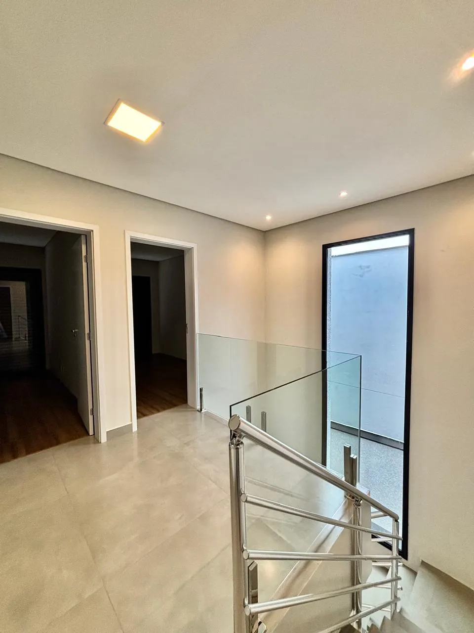 Sobrado à Venda com 3 dormitórios e área gourmet com churrasqueira, 140m² no Condomínio Vale Azul em Votorantim/SP
