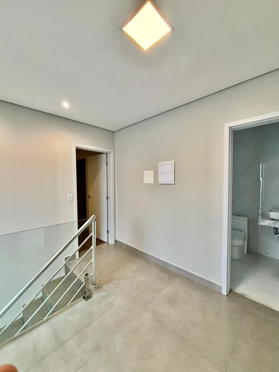 Sobrado à Venda com 3 dormitórios e área gourmet com churrasqueira, 140m² no Condomínio Vale Azul em Votorantim/SP