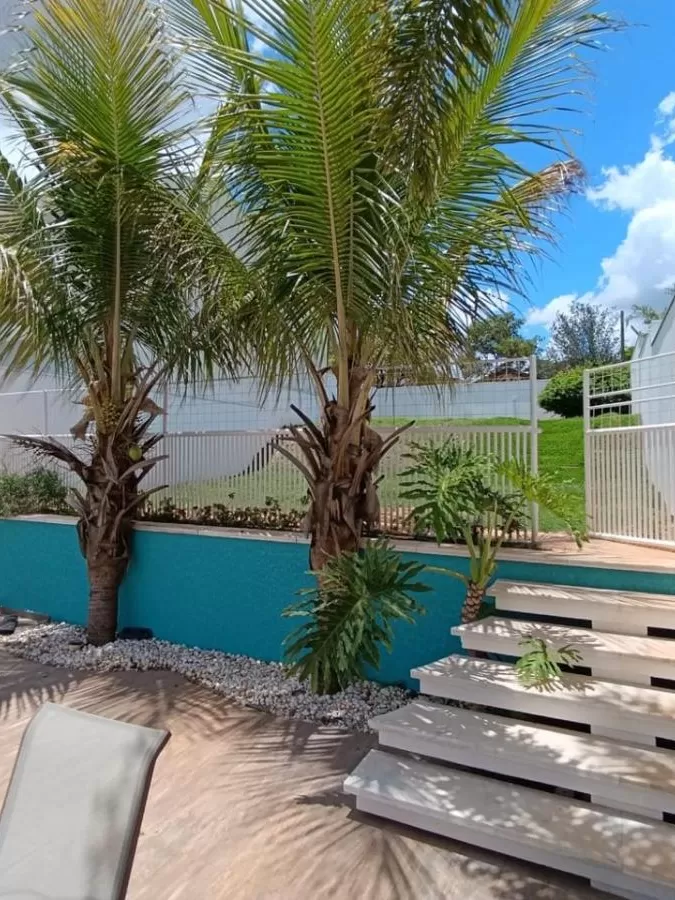 Casa à Venda e Locação com 3 suítes, sala de TV, escritório, academia e gourmet com piscina, 498m² no Condomínio Village Saint Claire em Sorocaba/SP