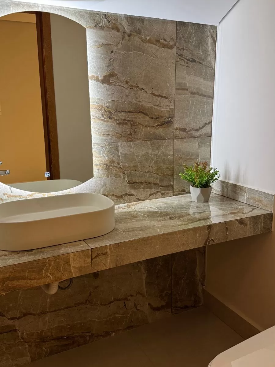 Sobrado à Venda com 3 suítes sendo 1 master, escritório e área gourmet com piscina, 208m² no Condomínio Reserva Ipanema em Sorocaba/SP