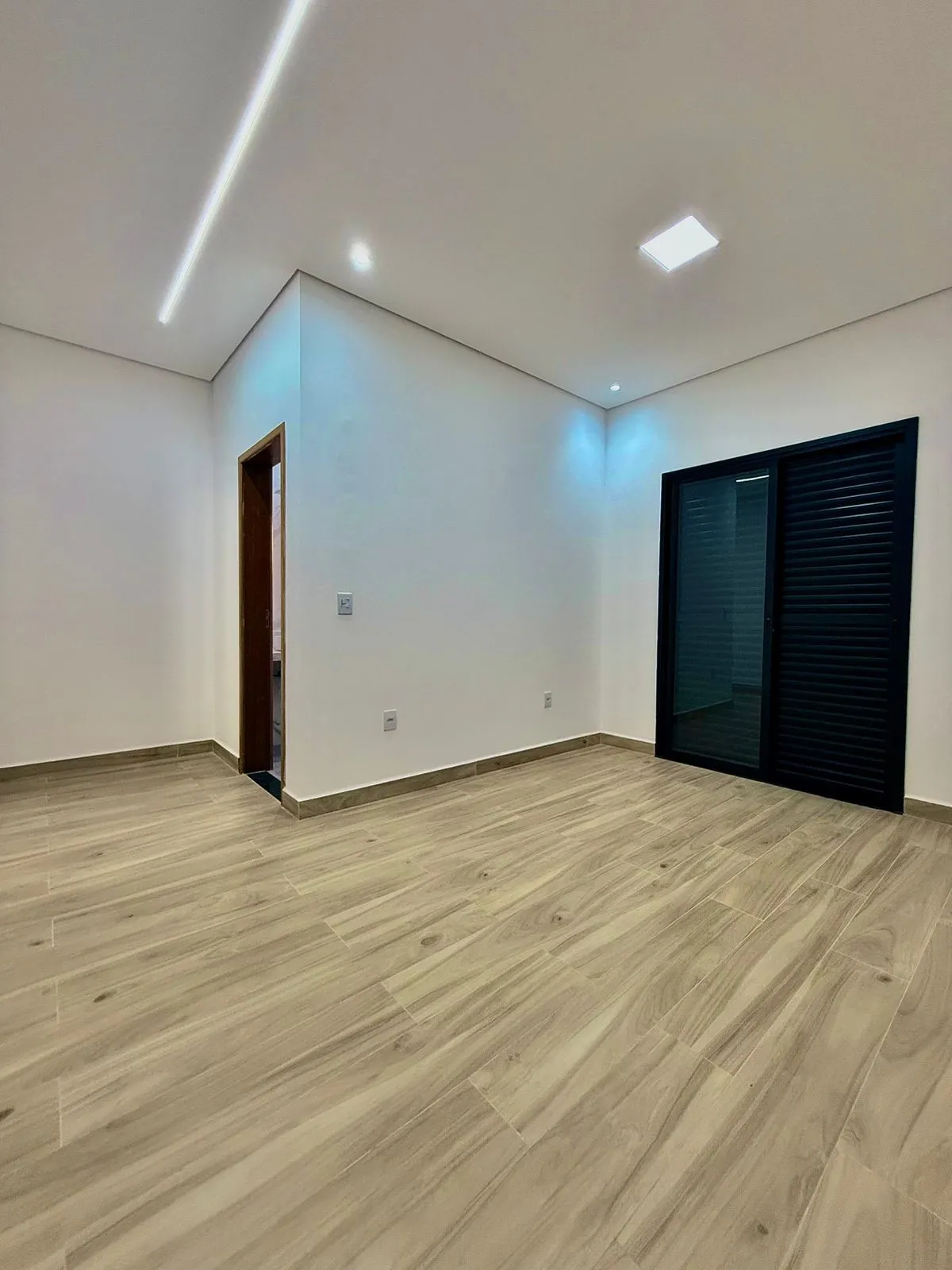 Casa Térrea à Venda com 3 suítes e área gourmet com piscina, 143m² no Condomínio Reserva Ipanema em Sorocaba/SP