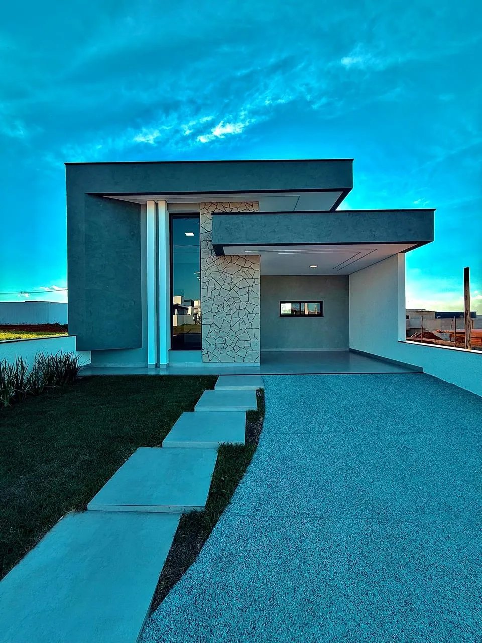 Casa Térrea à Venda com 3 dormitórios sendo 1 suíte e área gourmet com piscina, 136m² no Condomínio Reserva Ipanema em Sorocaba/SP