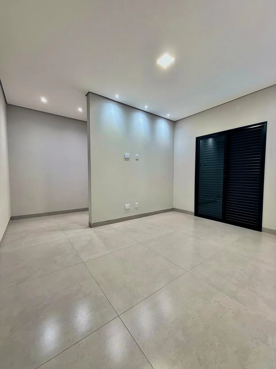 Casa Térrea à Venda com 3 dormitórios sendo 1 suíte e área gourmet com piscina, 136m² no Condomínio Reserva Ipanema em Sorocaba/SP