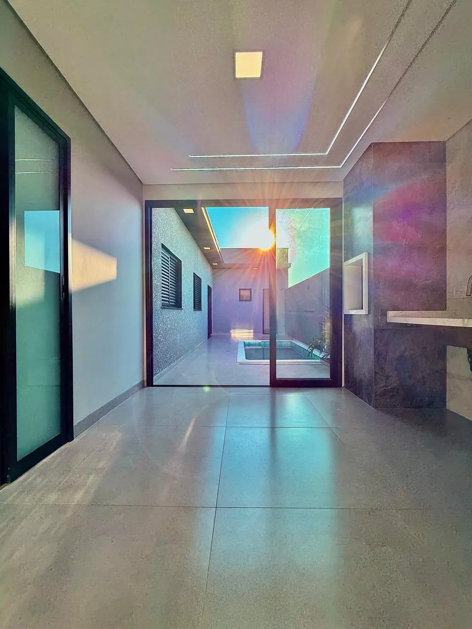 Casa Térrea à Venda com 3 dormitórios sendo 1 suíte e área gourmet com piscina, 136m² no Condomínio Reserva Ipanema em Sorocaba/SP