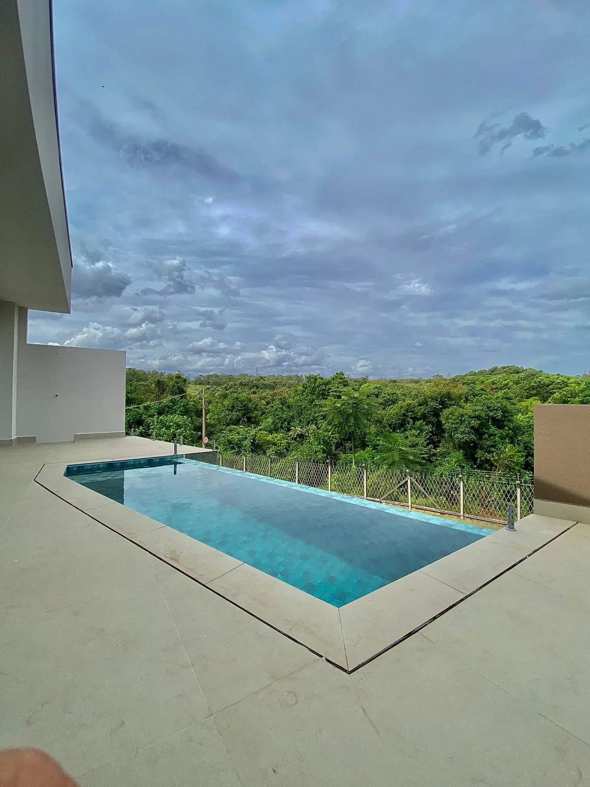 Casa de Alto Padrão à Venda com 3 suítes sendo 1 master e piscina com vista para área preservada, 256m² no Condomínio Renaissance em Sorocaba/SP