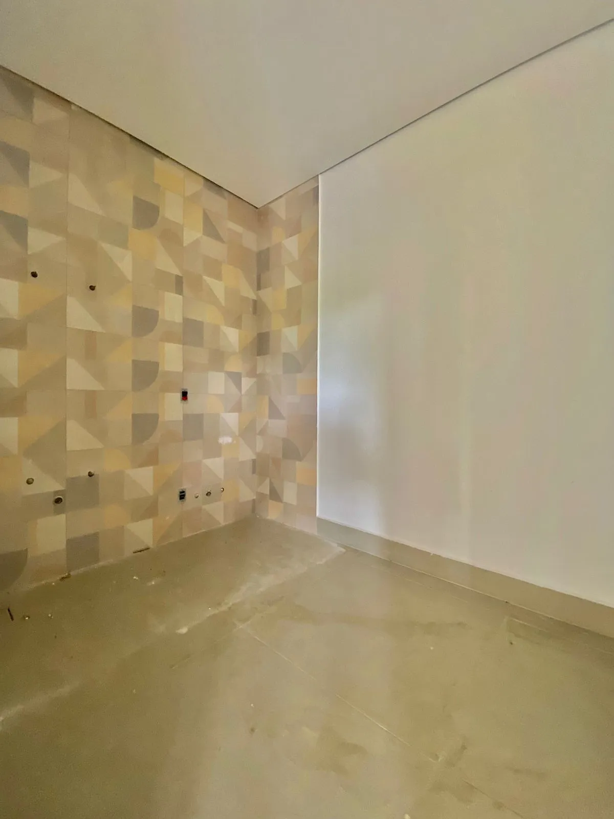 Casa de Alto Padrão à Venda com 3 suítes sendo 1 master e piscina com vista para área preservada, 256m² no Condomínio Renaissance em Sorocaba/SP