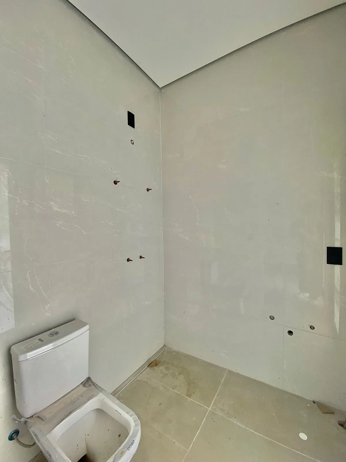 Casa de Alto Padrão à Venda com 3 suítes sendo 1 master e piscina com vista para área preservada, 256m² no Condomínio Renaissance em Sorocaba/SP