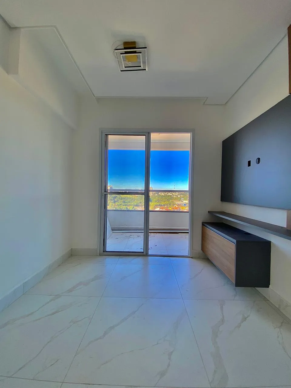 Apartamento à Venda com 3 dormitórios sendo 1 suíte e acabamento moderno, 69m² no Condomínio Residencial Golden House em Sorocaba/SP