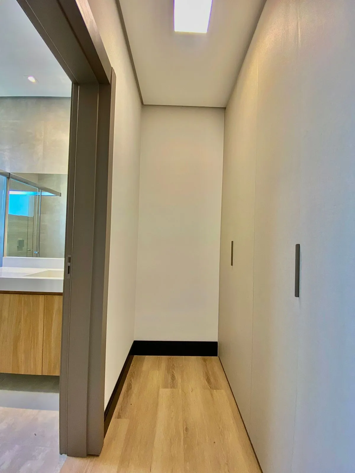 Casa Térrea à Venda com 3 suítes sendo 1 master com closet, área gourtmet com piscina e terraço, 403m² no Condomínio Fazenda Jequitibá em Sorocaba/SP