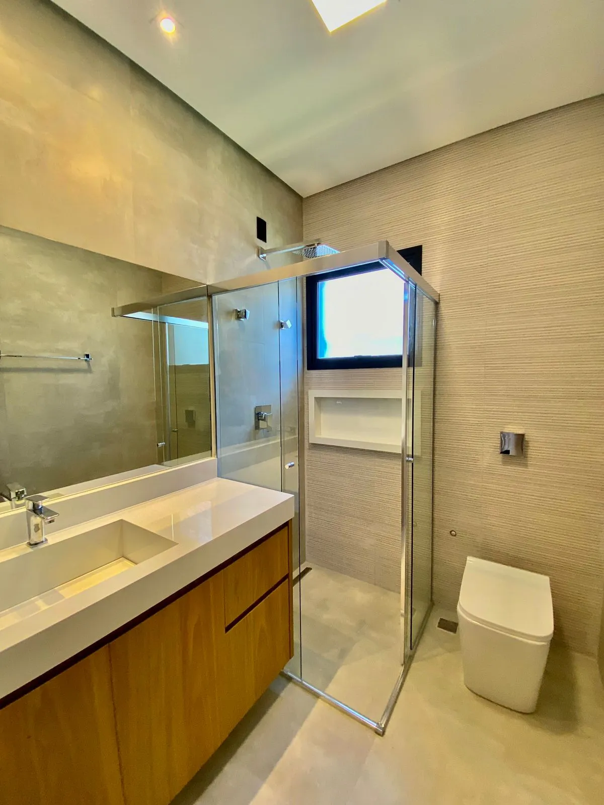 Casa Térrea à Venda com 3 suítes sendo 1 master com closet, área gourtmet com piscina e terraço, 403m² no Condomínio Fazenda Jequitibá em Sorocaba/SP