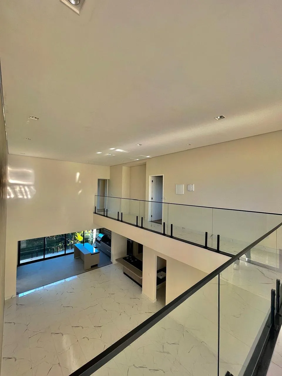 Sobrado à Venda com 3 suítes sendo 1 master, escritório e vista privilegiada, 306m² no Condomínio Cyrela Landscape em Votorantim/SP