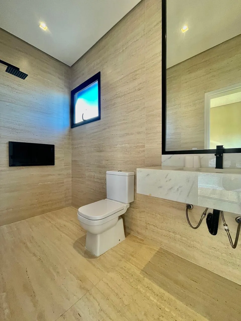 Sobrado à Venda com 3 suítes sendo 1 master, escritório e vista privilegiada, 306m² no Condomínio Cyrela Landscape em Votorantim/SP