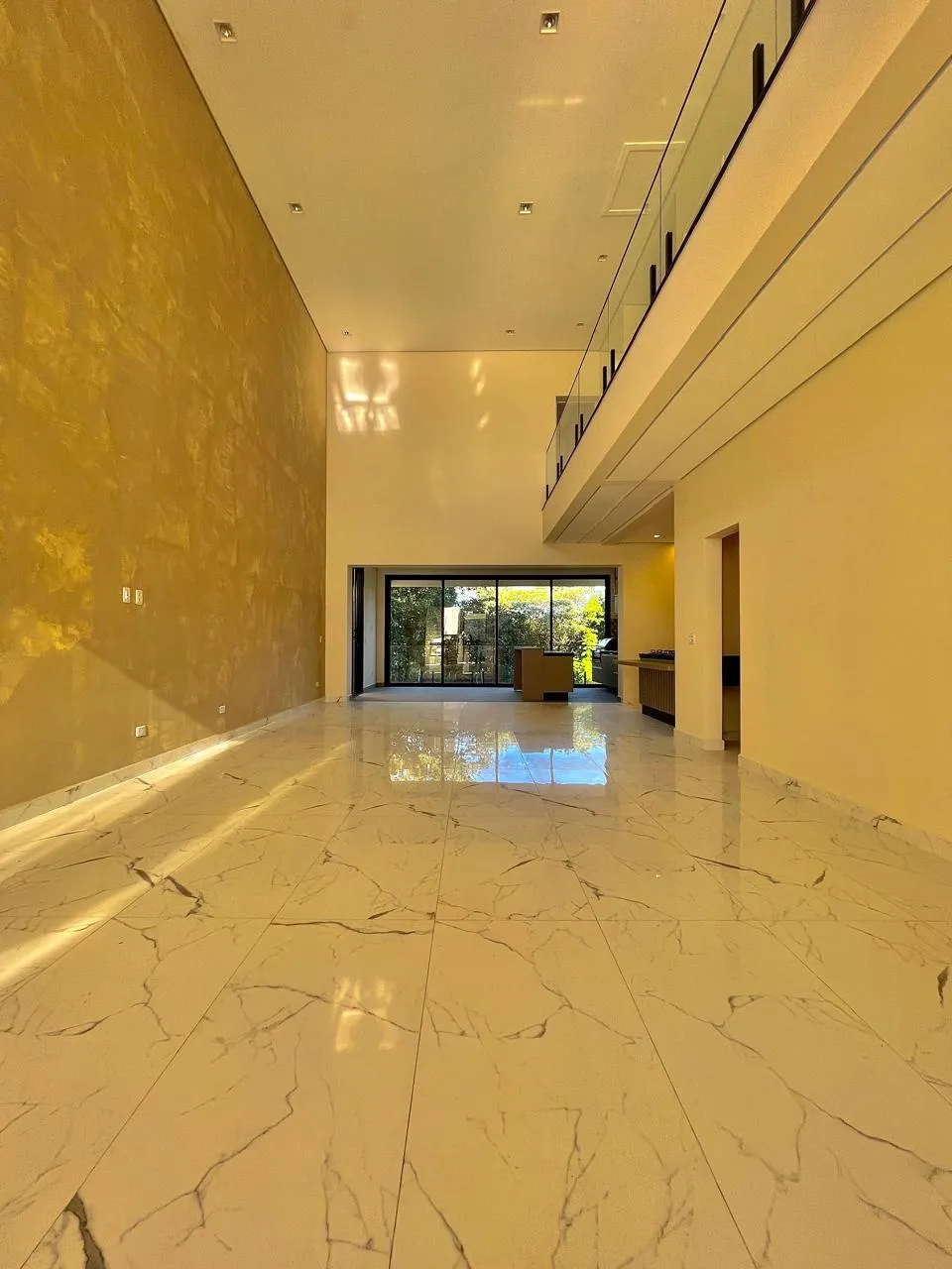 Sobrado à Venda com 3 suítes sendo 1 master, escritório e vista privilegiada, 306m² no Condomínio Cyrela Landscape em Votorantim/SP