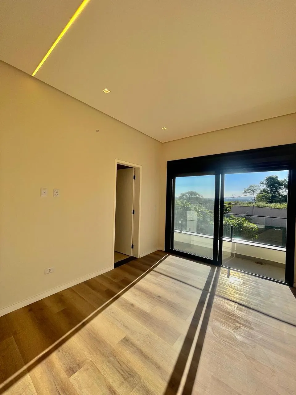 Sobrado à Venda com 3 suítes sendo 1 master, escritório e vista privilegiada, 306m² no Condomínio Cyrela Landscape em Votorantim/SP