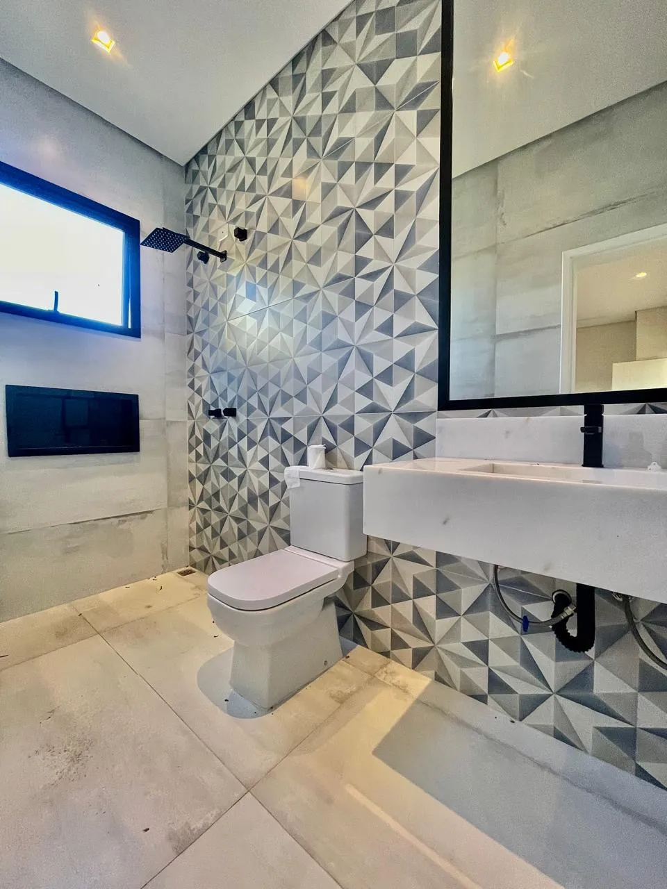 Sobrado à Venda com 3 suítes sendo 1 master, escritório e vista privilegiada, 306m² no Condomínio Cyrela Landscape em Votorantim/SP