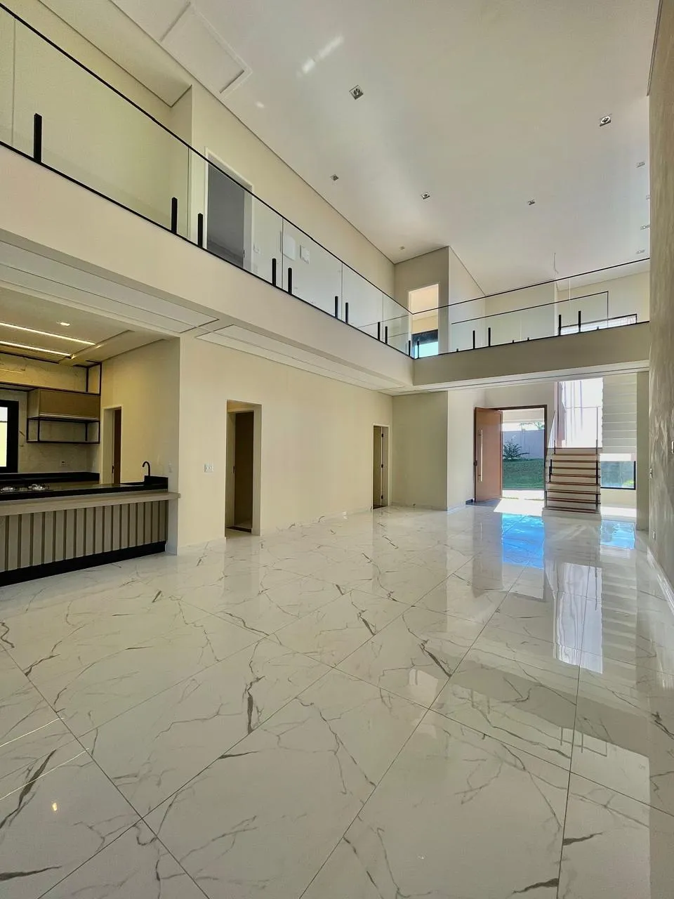 Sobrado à Venda com 3 suítes sendo 1 master, escritório e vista privilegiada, 306m² no Condomínio Cyrela Landscape em Votorantim/SP