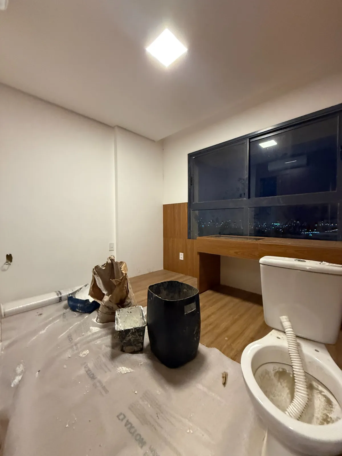 Apartamento à Venda com 2 suítes e ampla varanda gourmet integrada com vista livre, 78m² no Condomínio Alameda JK em Votorantim/SP