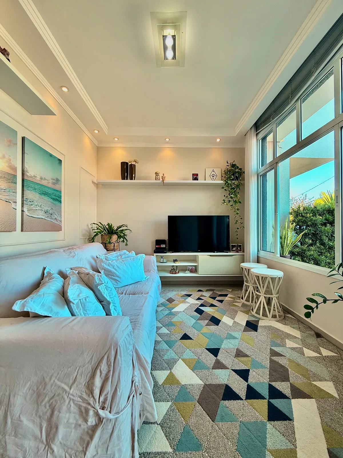 Sobrado à Venda Mobiliado com 3 dormitórios sendo 1 suíte master e área gourmet, 130m² em um terreno de 175m² no Condomínio Golden Park Residence 2 em Sorocaba/SP