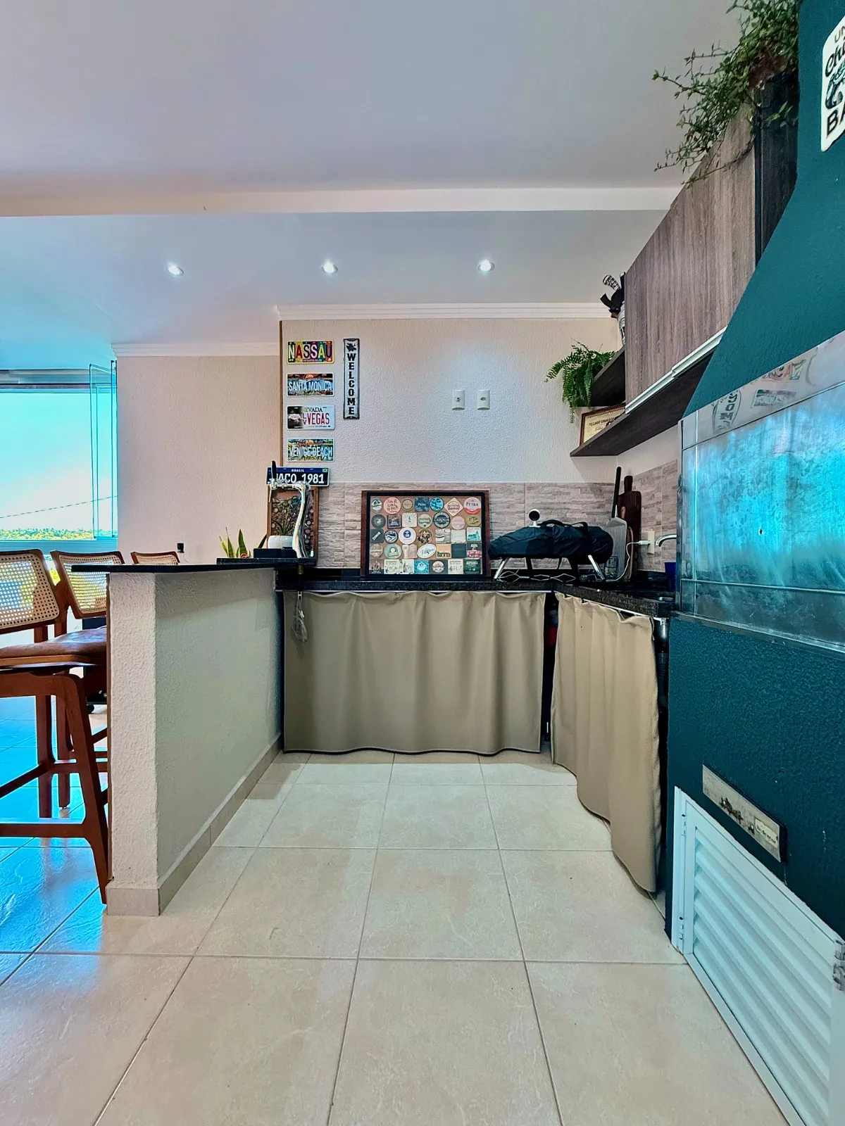 Sobrado à Venda Mobiliado com 3 dormitórios sendo 1 suíte master e área gourmet, 130m² em um terreno de 175m² no Condomínio Golden Park Residence 2 em Sorocaba/SP