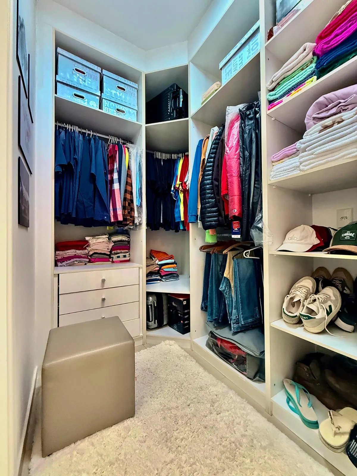 Sobrado à Venda Mobiliado com 3 dormitórios sendo 1 suíte master e área gourmet, 130m² em um terreno de 175m² no Condomínio Golden Park Residence 2 em Sorocaba/SP