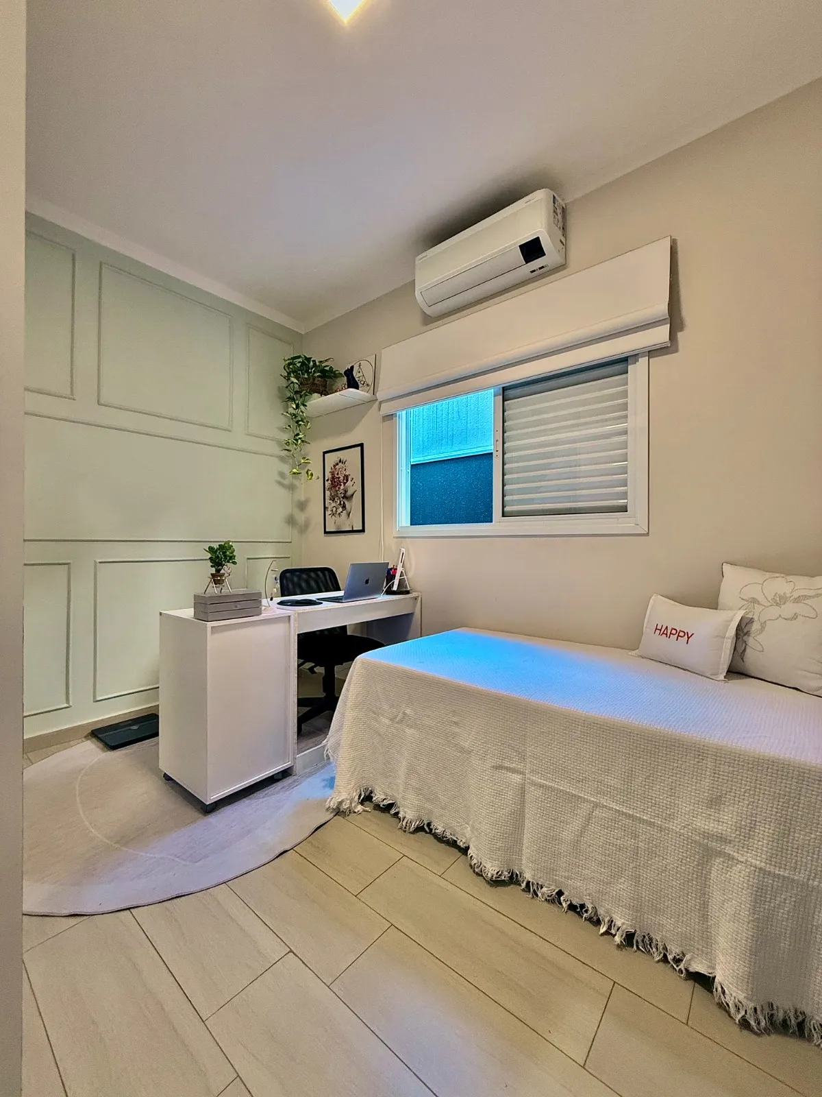 Sobrado à Venda Mobiliado com 3 dormitórios sendo 1 suíte master e área gourmet, 130m² em um terreno de 175m² no Condomínio Golden Park Residence 2 em Sorocaba/SP