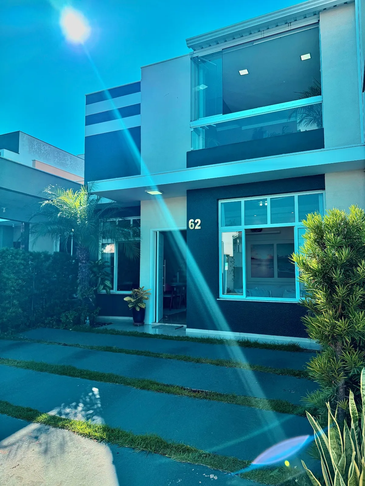 Sobrado à Venda Mobiliado com 3 dormitórios sendo 1 suíte master e área gourmet, 130m² em um terreno de 175m² no Condomínio Golden Park Residence 2 em Sorocaba/SP