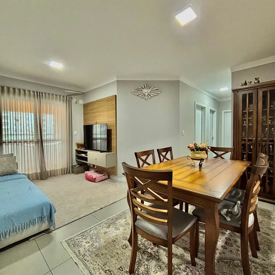 Apartamento à Venda com 3 dormitórios sendo 1 suíte, área social integrada e ótima localização, 80m² no Condomínio Nature Residencial Clube