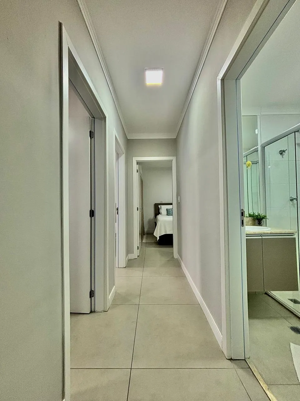 Apartamento à Venda com 3 dormitórios sendo 1 suíte, área social integrada e ótima localização, 80m² no Condomínio Nature Residencial Clube