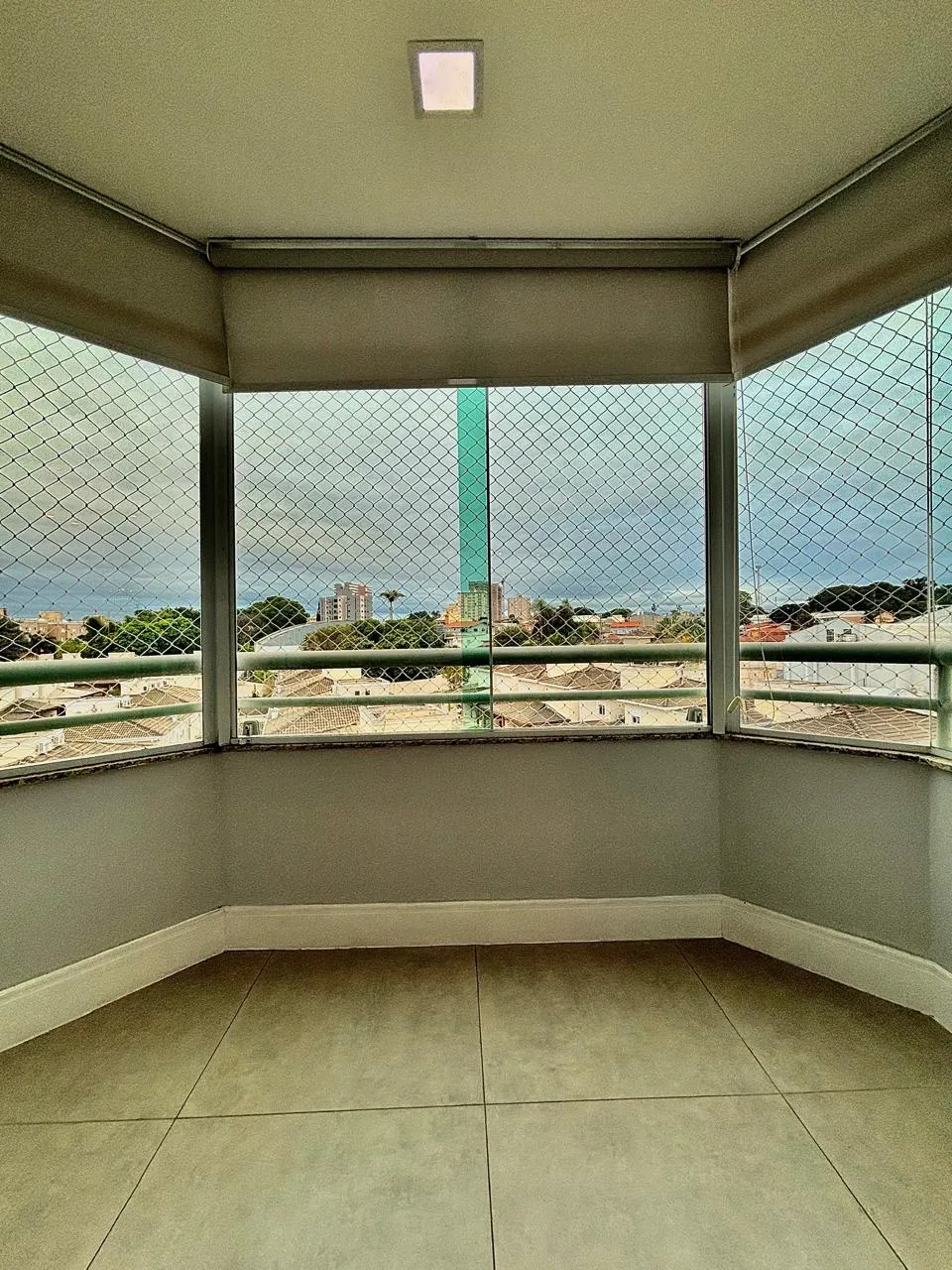 Apartamento à Venda com 3 dormitórios sendo 1 suíte, área social integrada e móveis planejados, 80m² no Condomínio Nature Residencial Clube