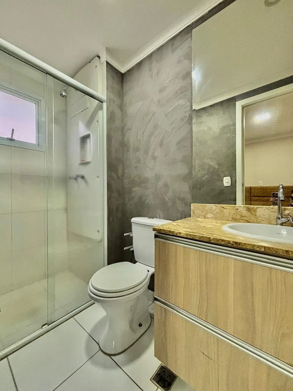 Apartamento à Venda com 3 dormitórios sendo 1 suíte, área social integrada e móveis planejados, 80m² no Condomínio Nature Residencial Clube