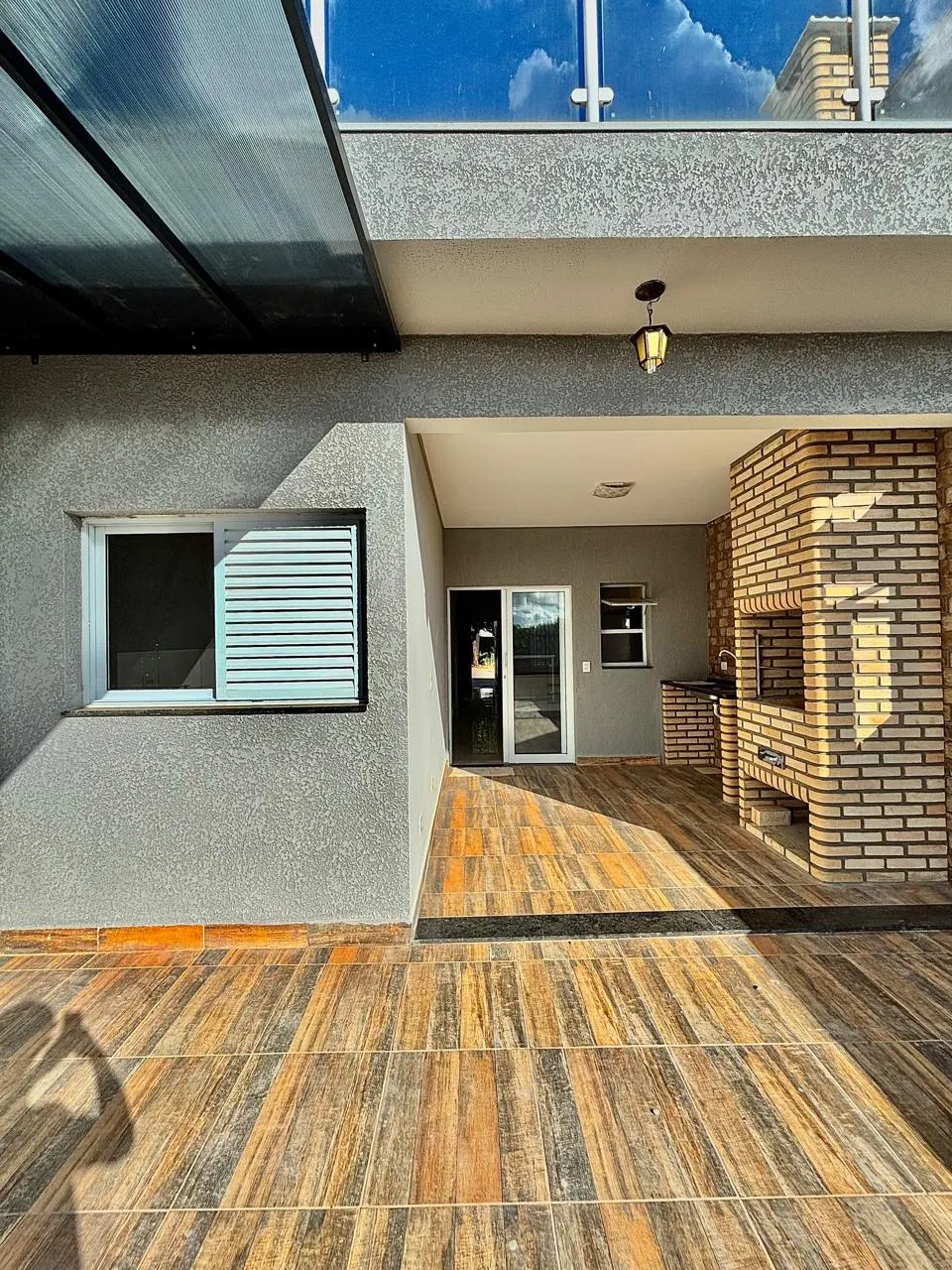 Casa Assobradada à Venda com 3 dormitórios sendo 1 suíte e ampla área gourmet, 118m² em um terreno de 185m² no Condomínio Golden Park Residence 2 em Sorocaba/SP