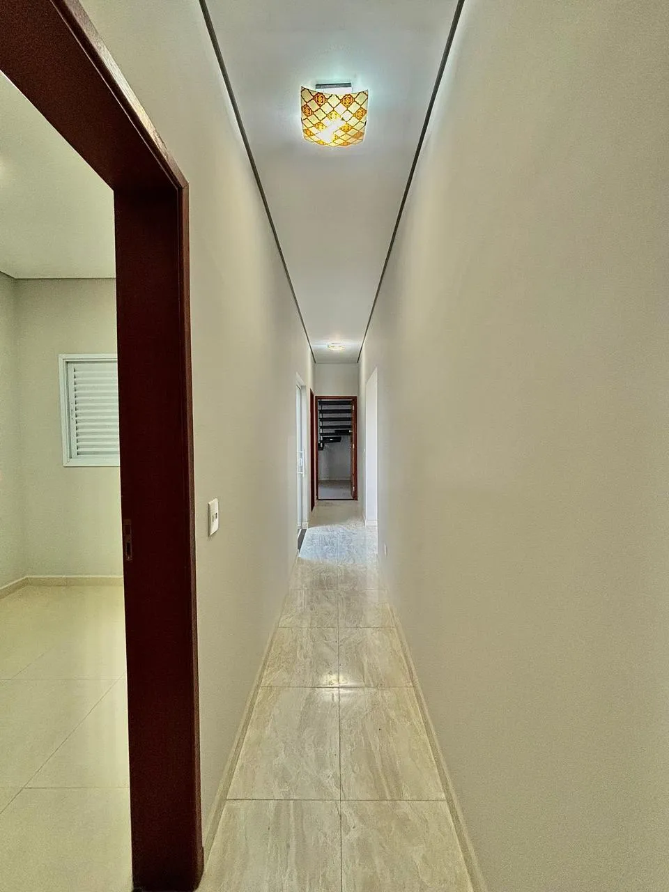 Casa Assobradada à Venda com 3 dormitórios sendo 1 suíte e ampla área gourmet, 118m² em um terreno de 185m² no Condomínio Golden Park Residence 2 em Sorocaba/SP