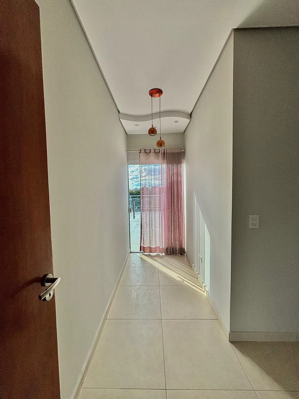 Casa Assobradada à Venda com 3 dormitórios sendo 1 suíte e ampla área gourmet, 118m² em um terreno de 185m² no Condomínio Golden Park Residence 2 em Sorocaba/SP
