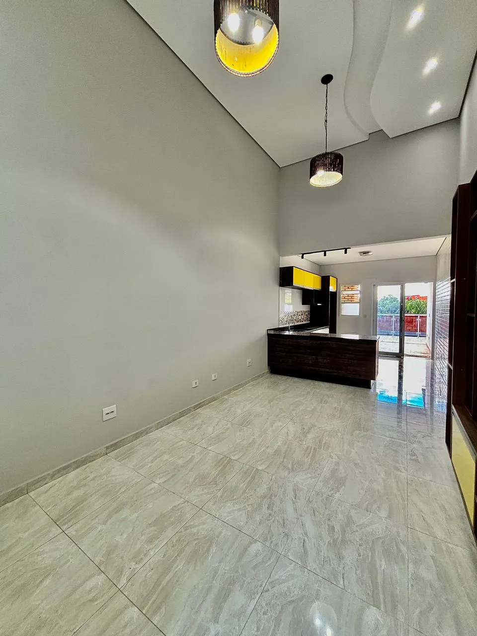 Casa Assobradada à Venda com 3 dormitórios sendo 1 suíte e ampla área gourmet, 118m² em um terreno de 185m² no Condomínio Golden Park Residence 2 em Sorocaba/SP