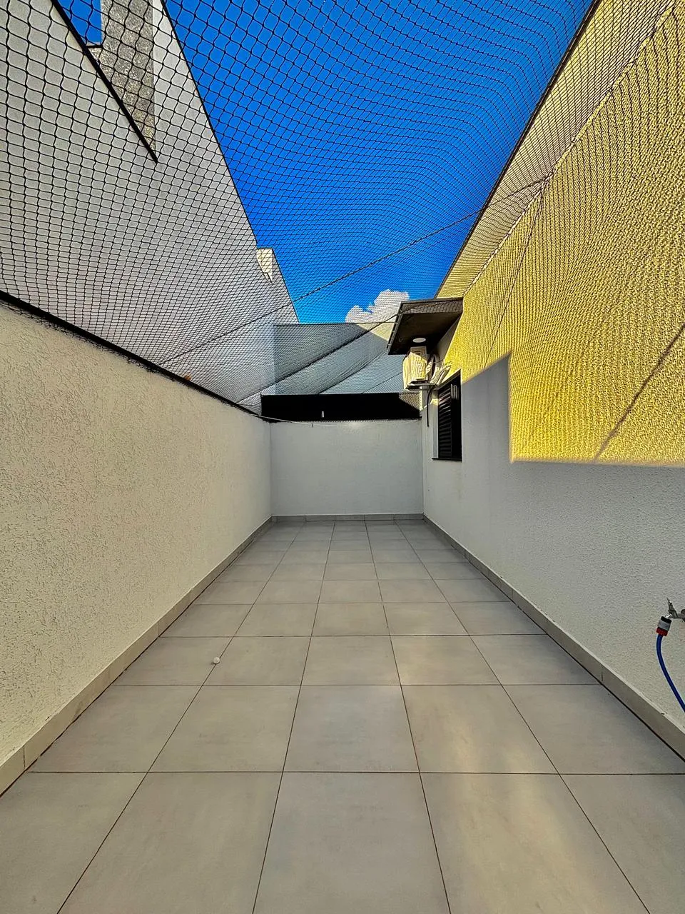 Casa Térrea Mobiliada à Venda com 3 amplos dormitórios sendo 1 suíte e área gourmet com churrasqueira, 137m² em um terreno de 200m² no Condomínio Reserva Ipanema em Sorocaba/SP
