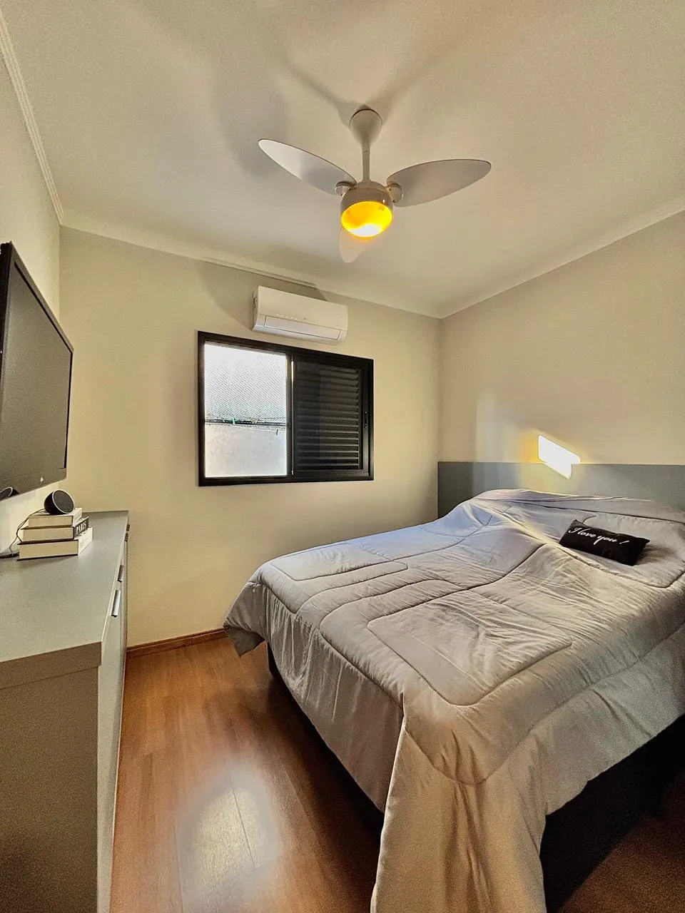 Casa Térrea Mobiliada à Venda com 3 amplos dormitórios sendo 1 suíte e área gourmet com churrasqueira, 137m² em um terreno de 200m² no Condomínio Reserva Ipanema em Sorocaba/SP