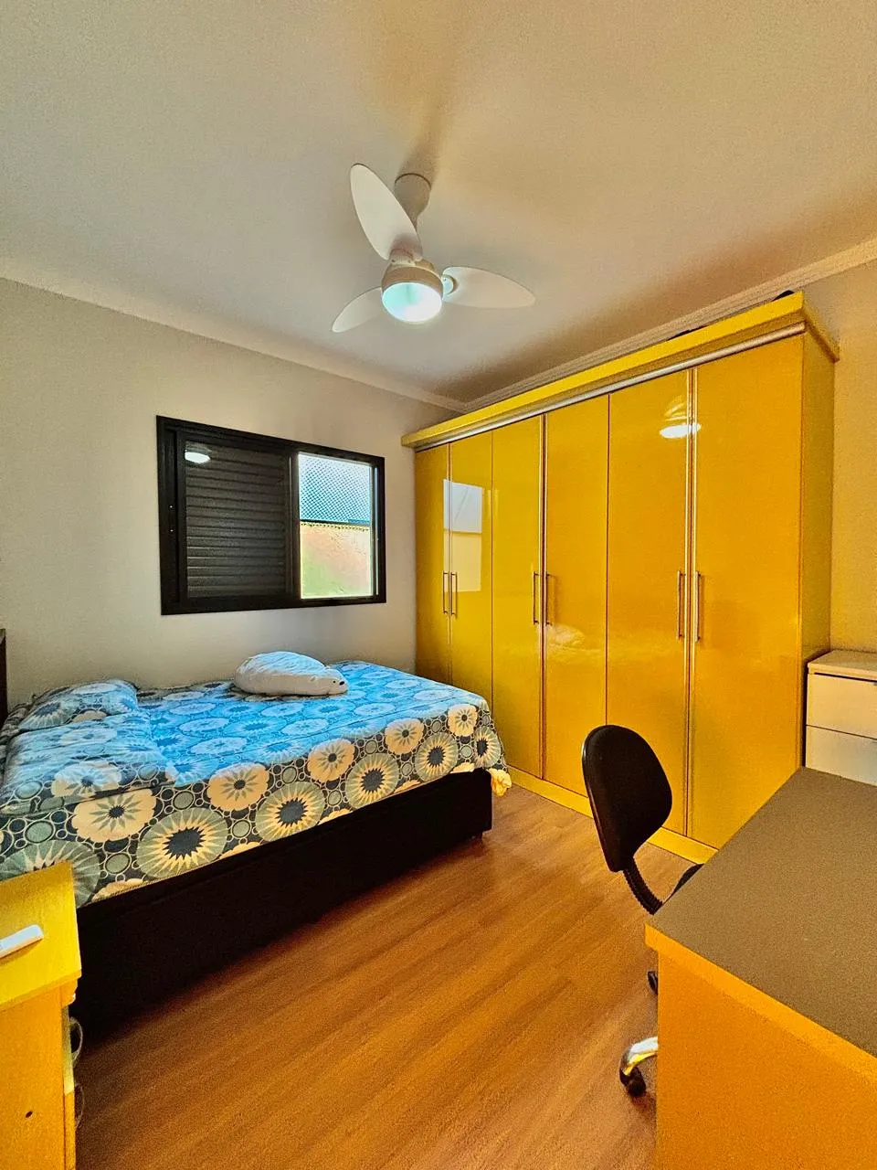 Casa Térrea Mobiliada à Venda com 3 amplos dormitórios sendo 1 suíte e área gourmet com churrasqueira, 137m² em um terreno de 200m² no Condomínio Reserva Ipanema em Sorocaba/SP