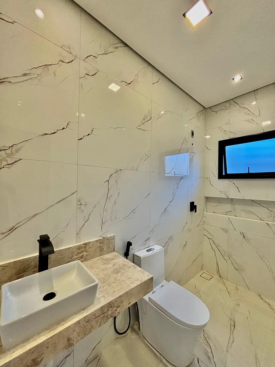 Casa Térrea à Venda com 3 dormitórios sendo 1 suíte e área gourmet com churrasqueira, 140m² em um terreno de 200m² no Condomínio Reserva Ipanema em Sorocaba/SP