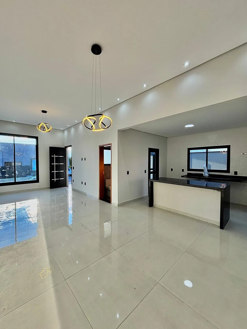 Casa Térrea à Venda com 3 dormitórios sendo 1 suíte e ampla área gourmet com piscina, 150m² em um terreno de 212m² no Condomínio Reserva Ipanema em Sorocaba/SP