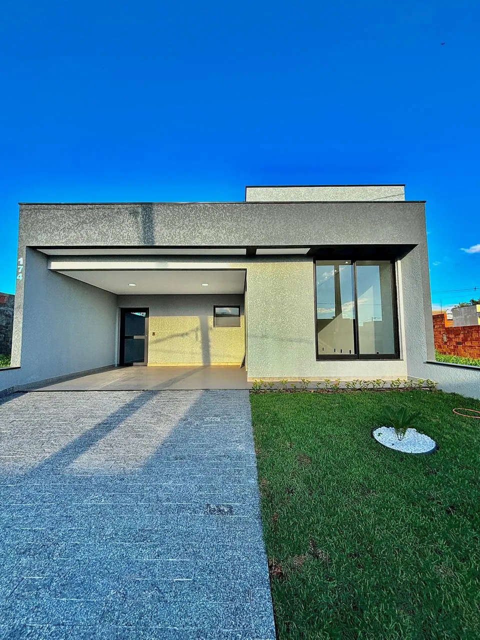 Casa Térrea à Venda com 3 dormitórios sendo 1 suíte e ampla área gourmet com piscina, 150m² em um terreno de 212m² no Condomínio Reserva Ipanema em Sorocaba/SP