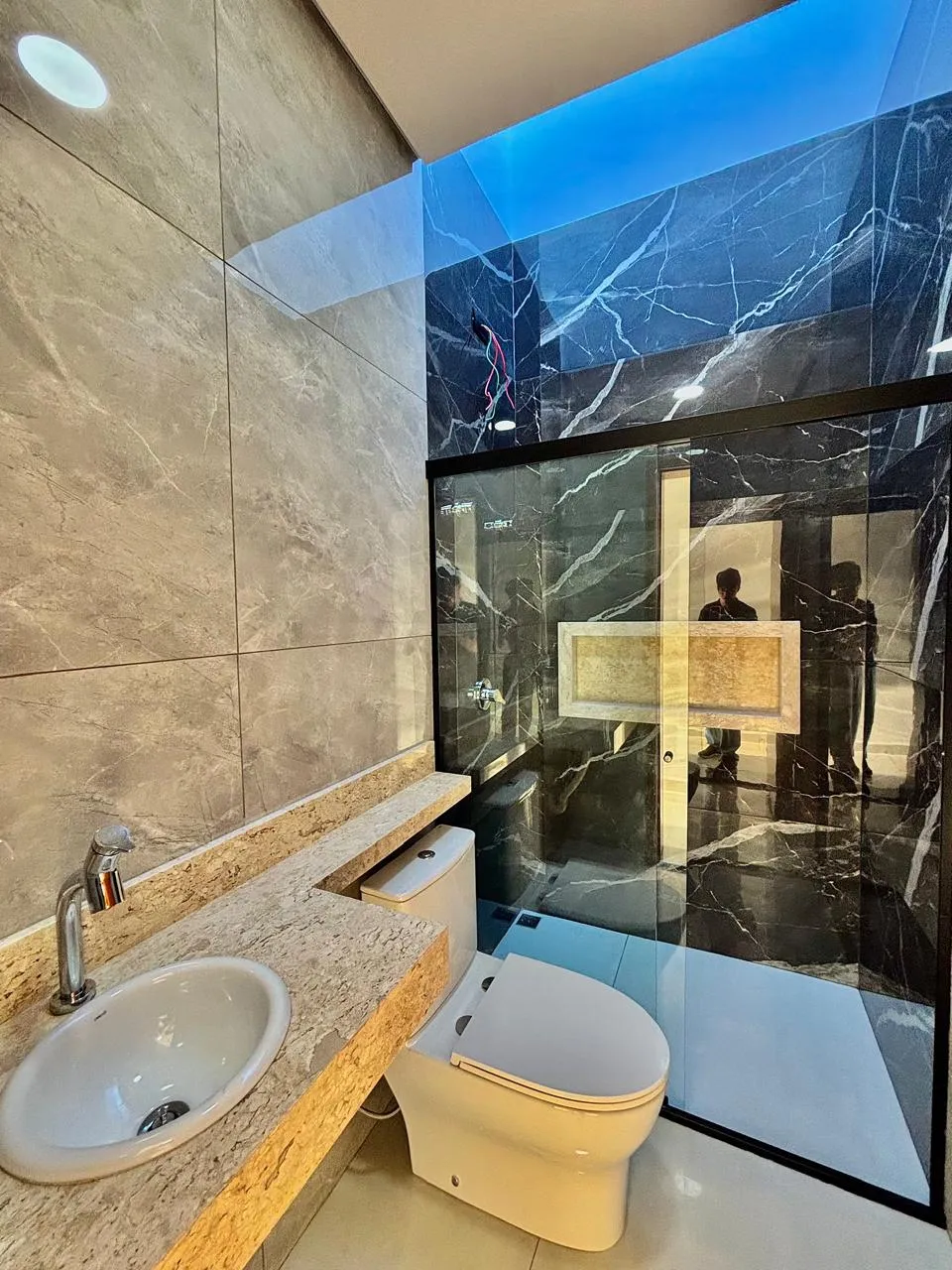 Casa Térrea à Venda com 3 dormitórios sendo 1 suíte e ampla área gourmet com piscina, 150m² em um terreno de 212m² no Condomínio Reserva Ipanema em Sorocaba/SP