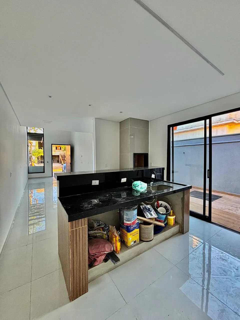 Casa Térrea à Venda com 3 dormitórios sendo 1 suíte master e ampla área gourmet com piscina no Condomínio Residencial Jardim em Sorocaba/SP