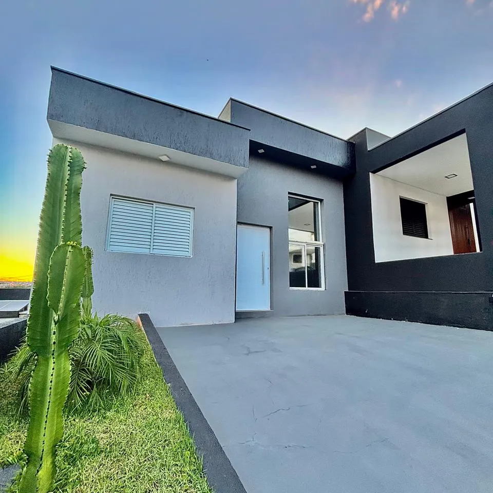 Casa Térrea à Venda com 3 dormitórios sendo 1 suíte e ampla área gourmet com churrasqueira, 100m² em um terreno de 152m² no Condomínio Horto Florestal Villagio em Sorocaba/SP