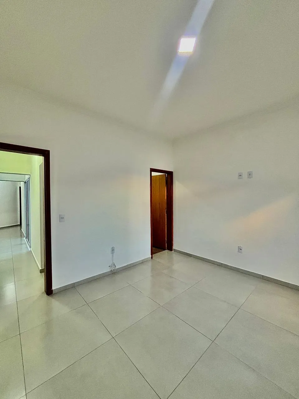 Casa Térrea à Venda com 3 dormitórios sendo 1 suíte e ampla área gourmet com churrasqueira, 100m² em um terreno de 152m² no Condomínio Horto Florestal Villagio em Sorocaba/SP
