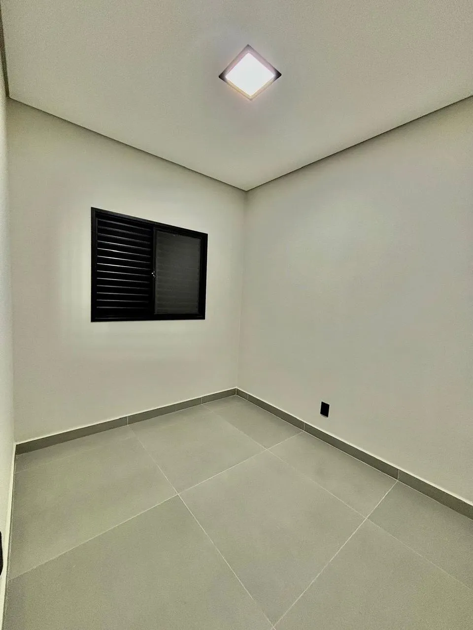 Casa Térrea à Venda com 3 dormitórios sendo 1 suíte e ampla área gourmet com churrasqueira, 120m² em um terreno de 154m² no Condomínio Horto Florestal Villagio em Sorocaba/SP