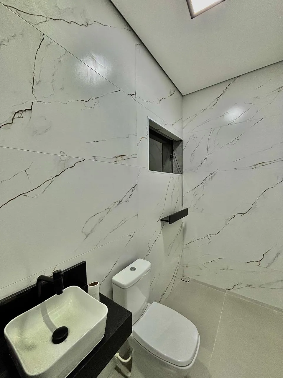 Casa Térrea à Venda com 3 dormitórios sendo 1 suíte e ampla área gourmet com churrasqueira, 120m² em um terreno de 154m² no Condomínio Horto Florestal Villagio em Sorocaba/SP