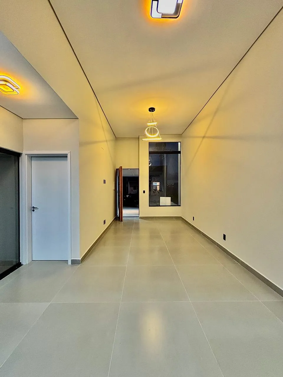 Casa Térrea à Venda com 3 dormitórios sendo 1 suíte e ampla área gourmet com churrasqueira, 120m² em um terreno de 154m² no Condomínio Horto Florestal Villagio em Sorocaba/SP